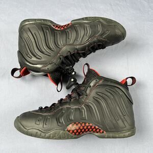 Nike Little Posite One Foamposite Grade School Size 5 Y Basketball DV3773-001